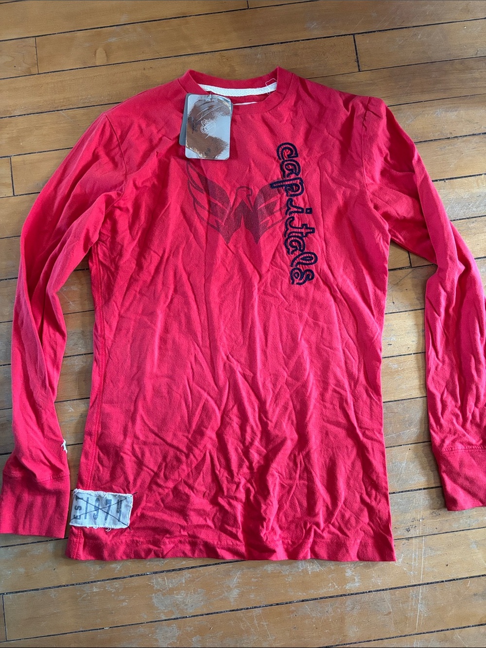 NWT Washington Capitals NHL Red Long-Sleeve Graphic Tee by Old Time Hockey